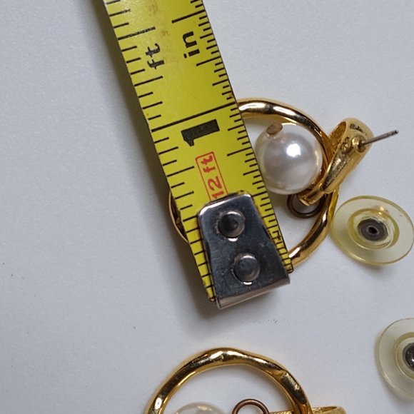 Vintage Metal Circle And Bead Dangle Earrings - Picture 12 of 13